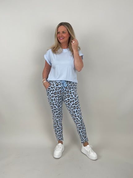Jogpants in Leo/Hellblau