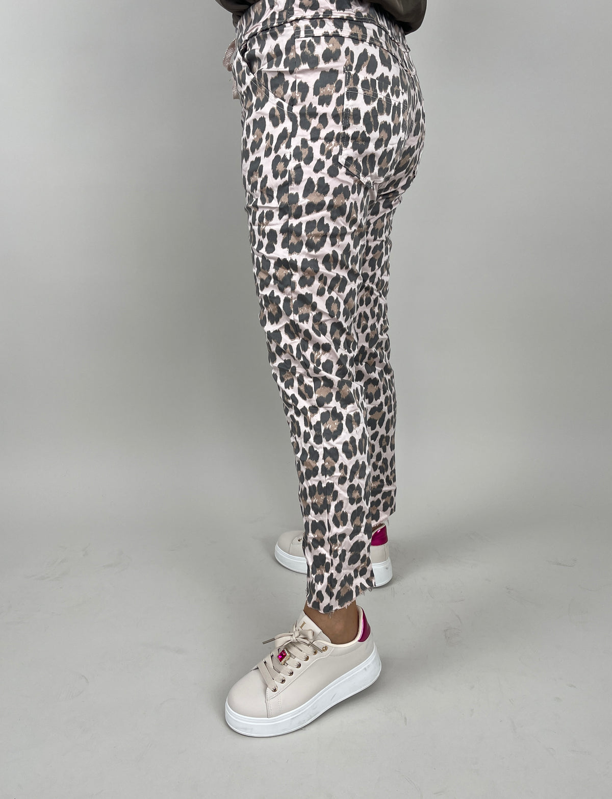 Jogpants in Leo/Hellrosa