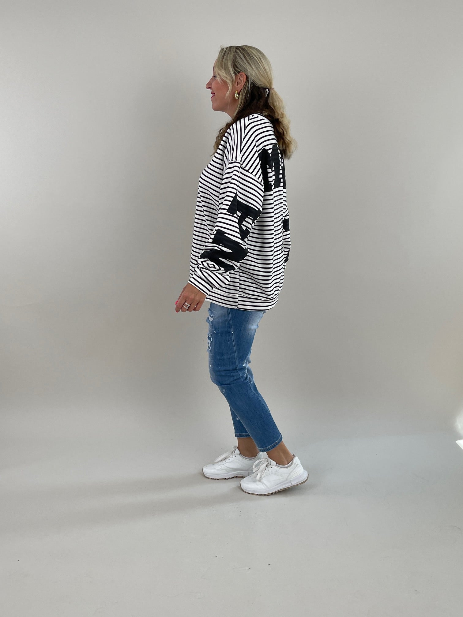 Sweater Namaste gestreift in Schwarz/Offwhite Artikel 6146