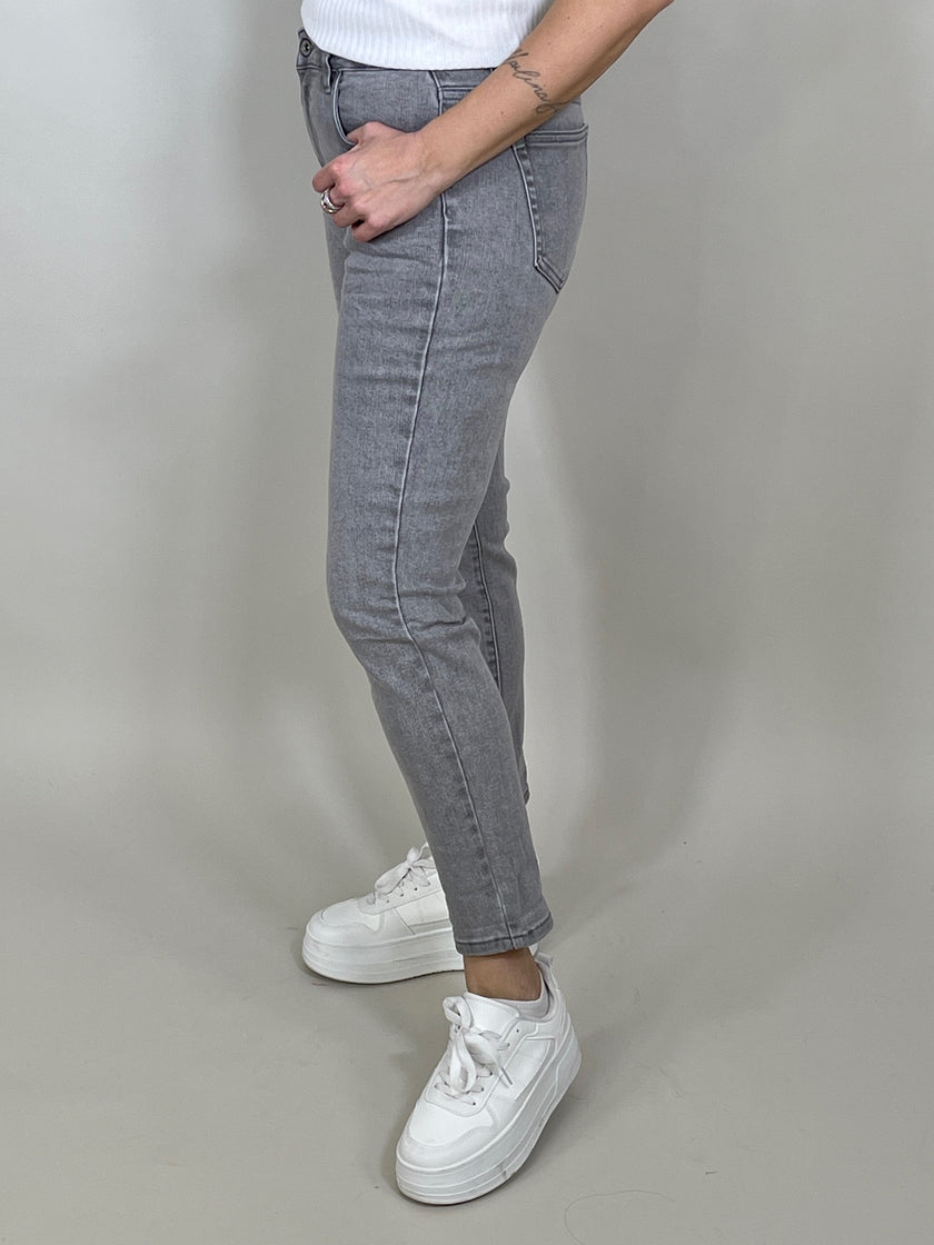 Jeans Slim Fit in Grau Artikel 5709