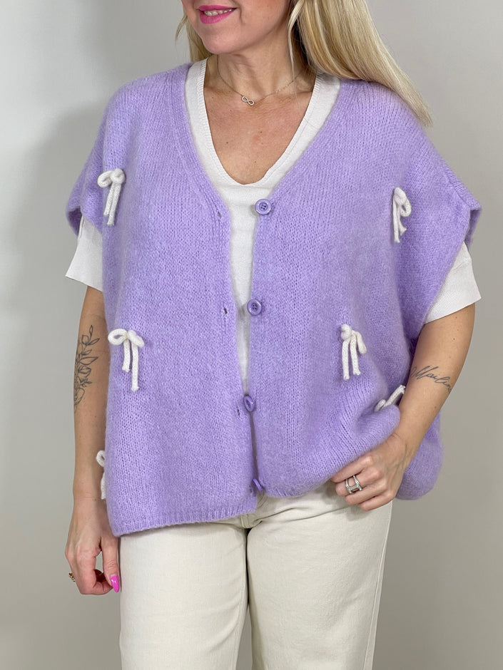 Strickweste mit Schleifen in Flieder Artikel 5730