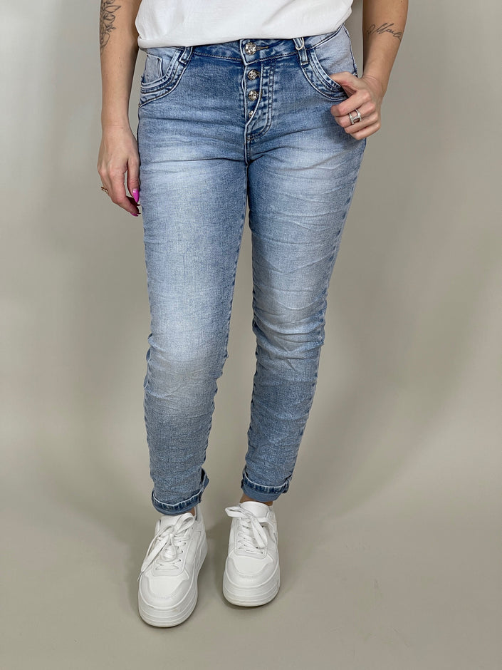 Jeans mit tollen Knöpfen Artikel 5710