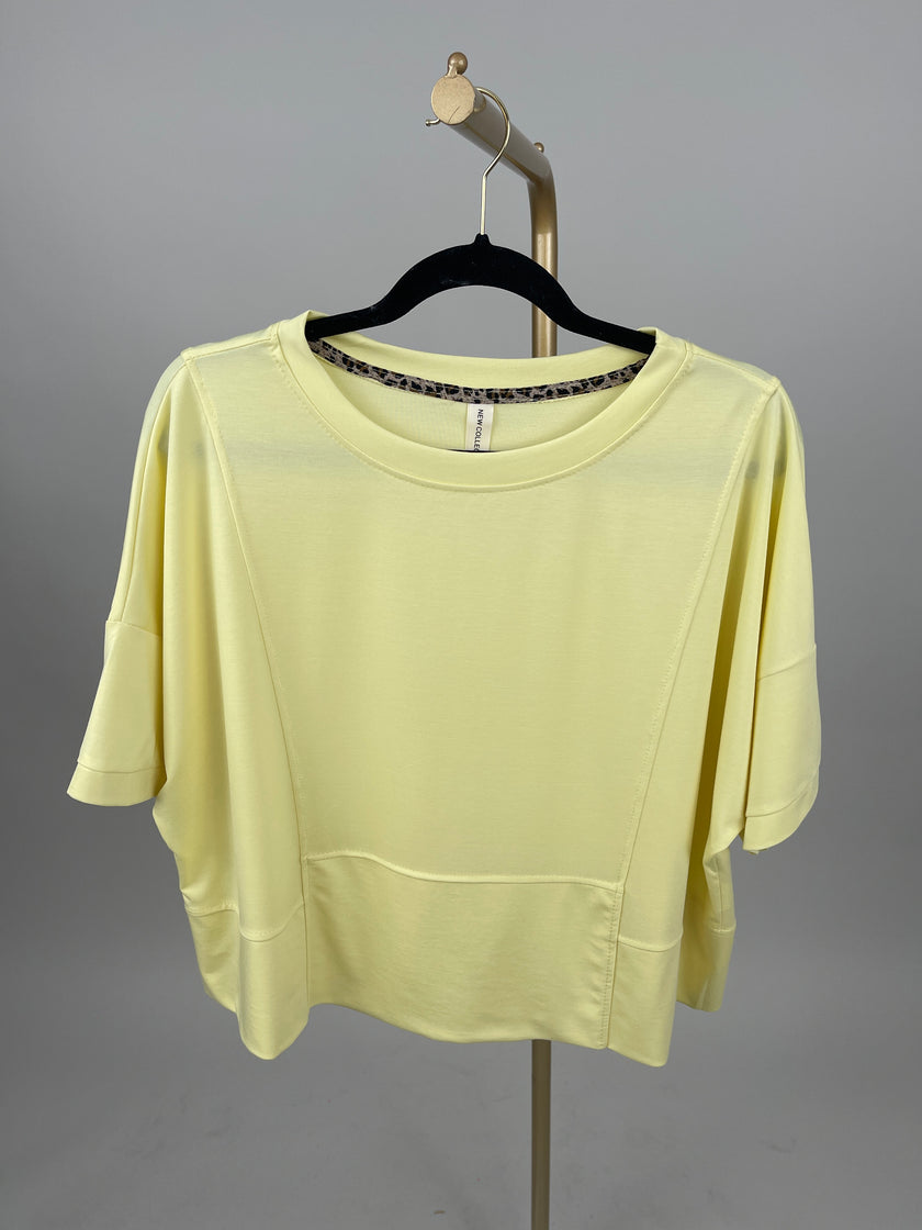 Shirt mit Knöpfen in versch. Farben