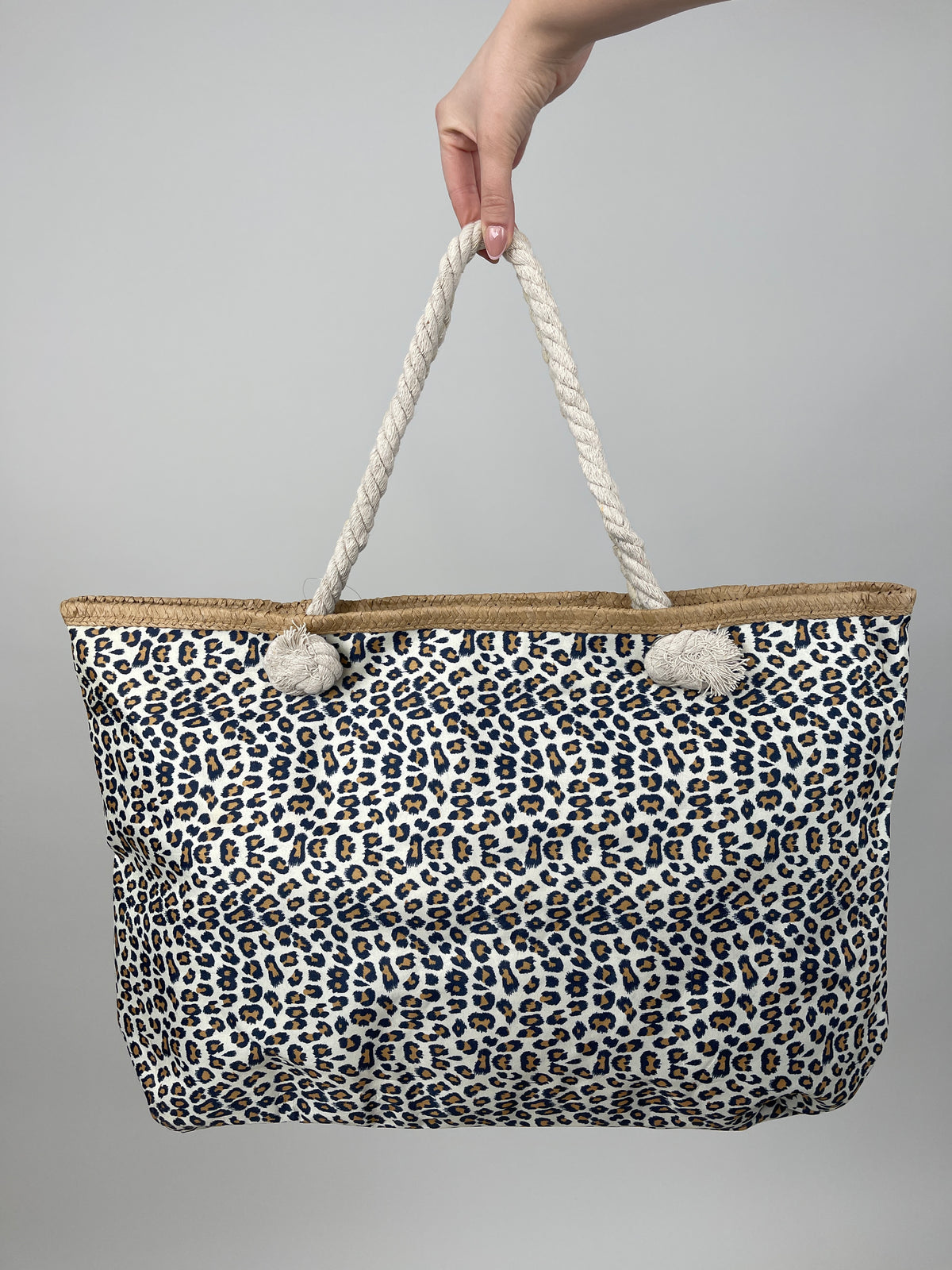 Shopper Leo
