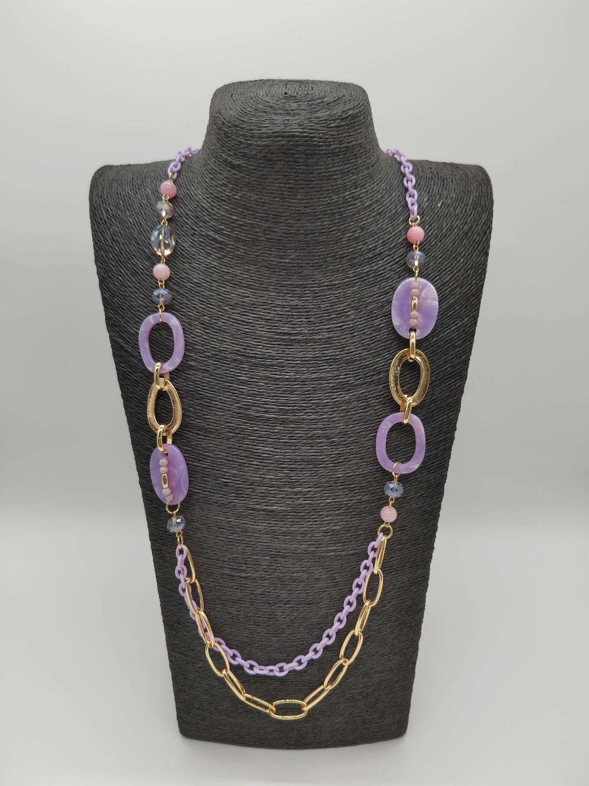 Kette mit Details in Bunt versch. Farben