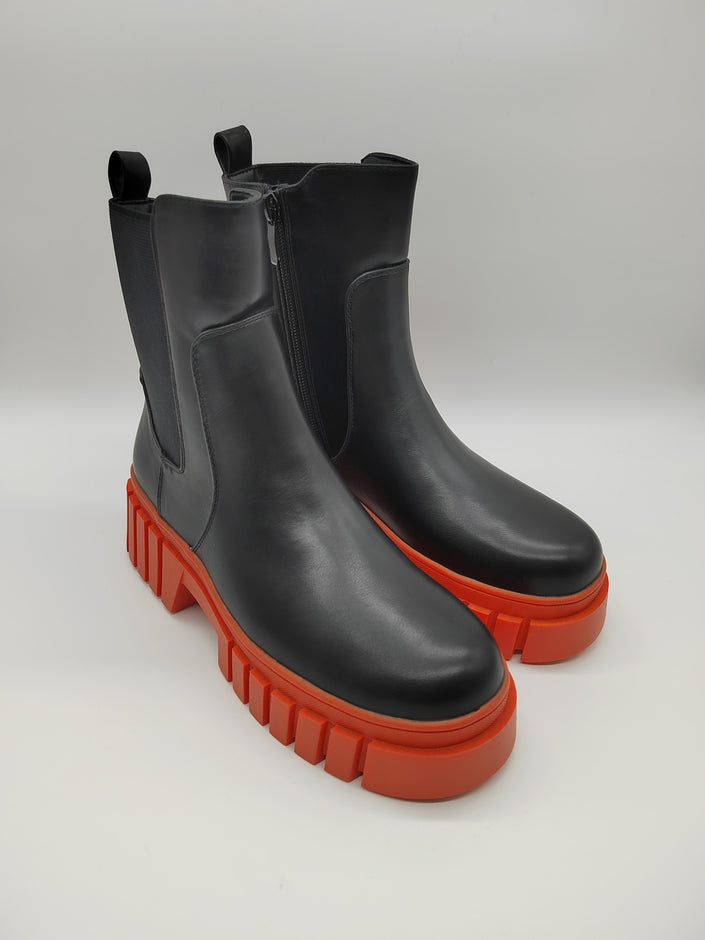 Boots in Schwarz/Orange Artikel 3709