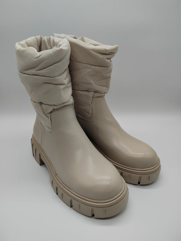 Boots mit Stoffeinsatz in versch. Farben