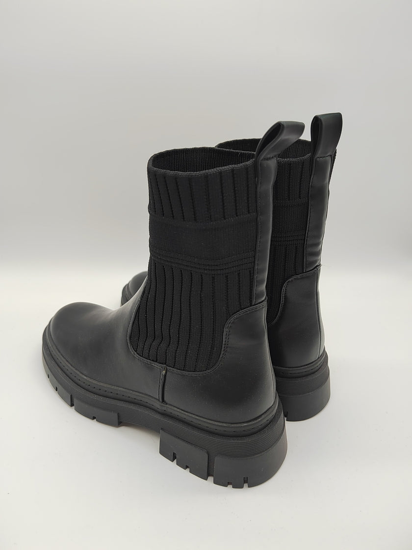Boots mit Stoffeinsatz in versch. Farben Artikel 3106