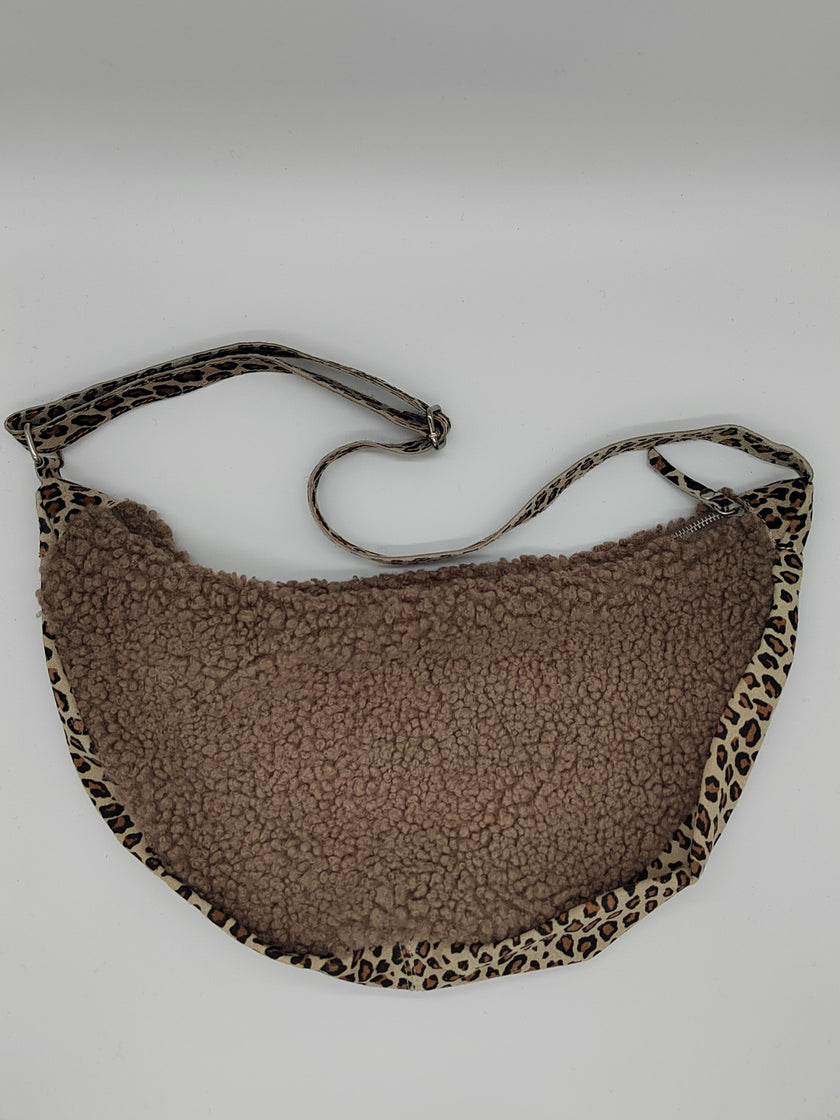 Crossbag groß mit Teddyfell in Artikel 5355