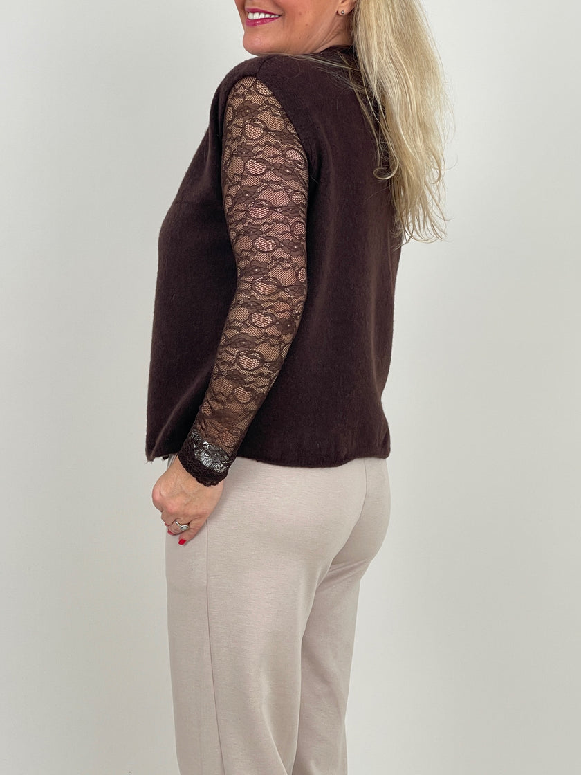 Strickweste mit goldfarbenen Knöpfen in Mokka Art. 6560