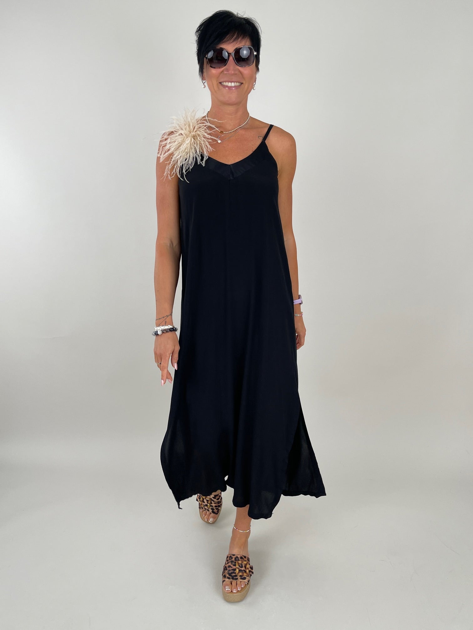 Kleid Satin-Ausschnitt in Schwarz Artikel 6198