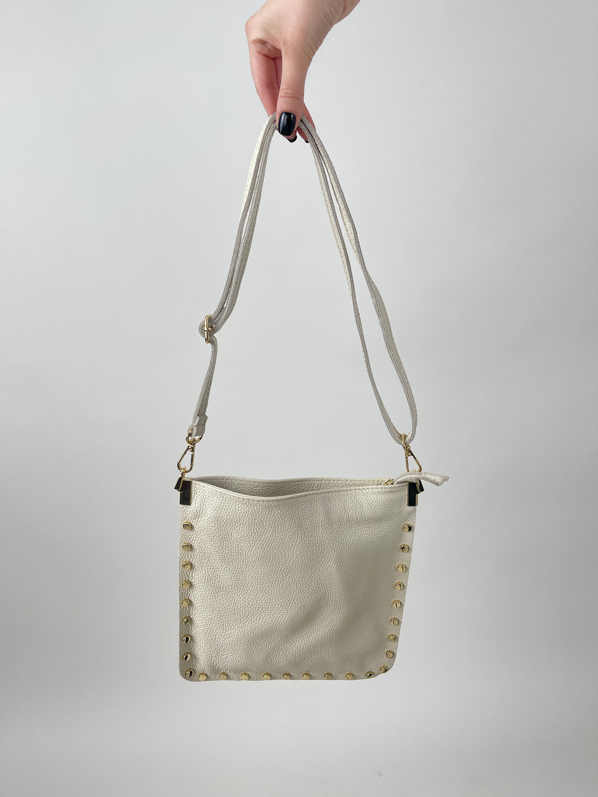 Tasche Echtleder mit Nieten in Beige
