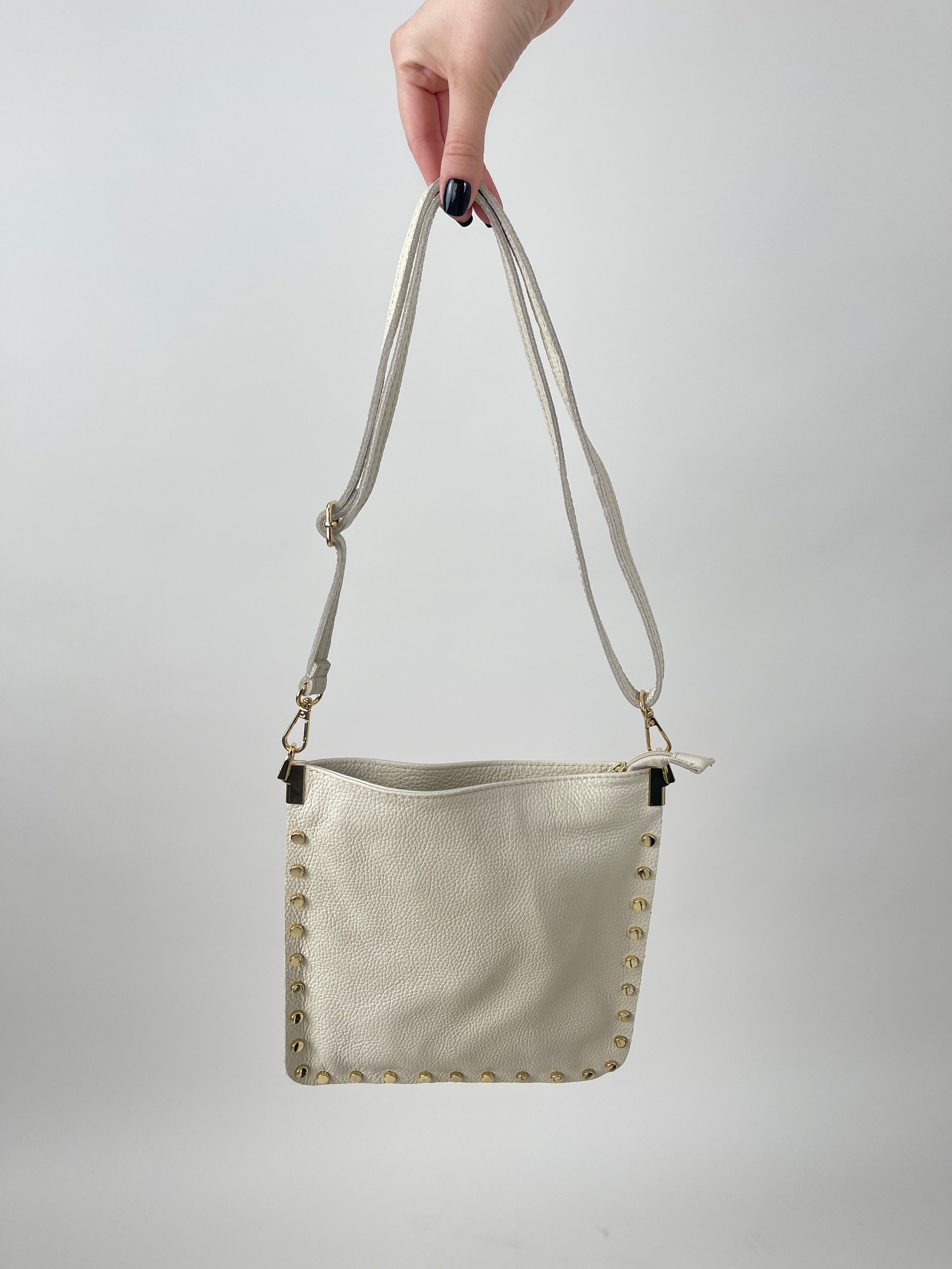 Tasche Echtleder mit Nieten in Beige