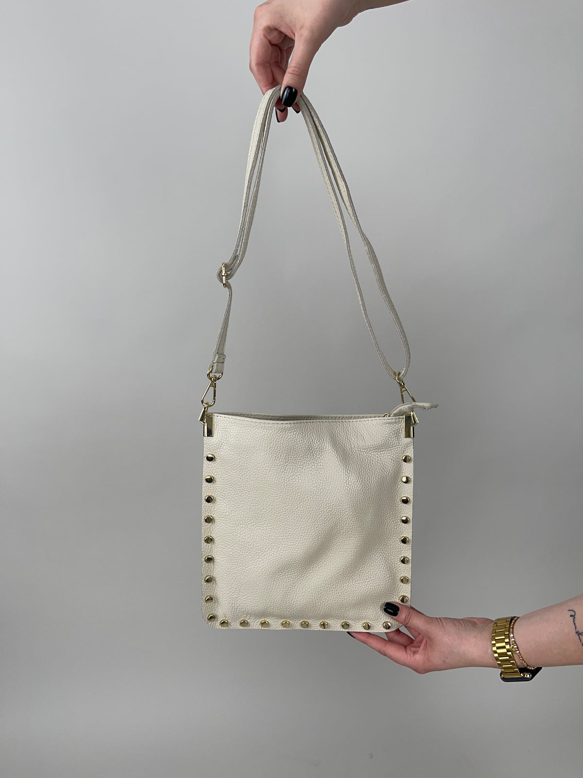 Tasche Echtleder mit Nieten in Beige