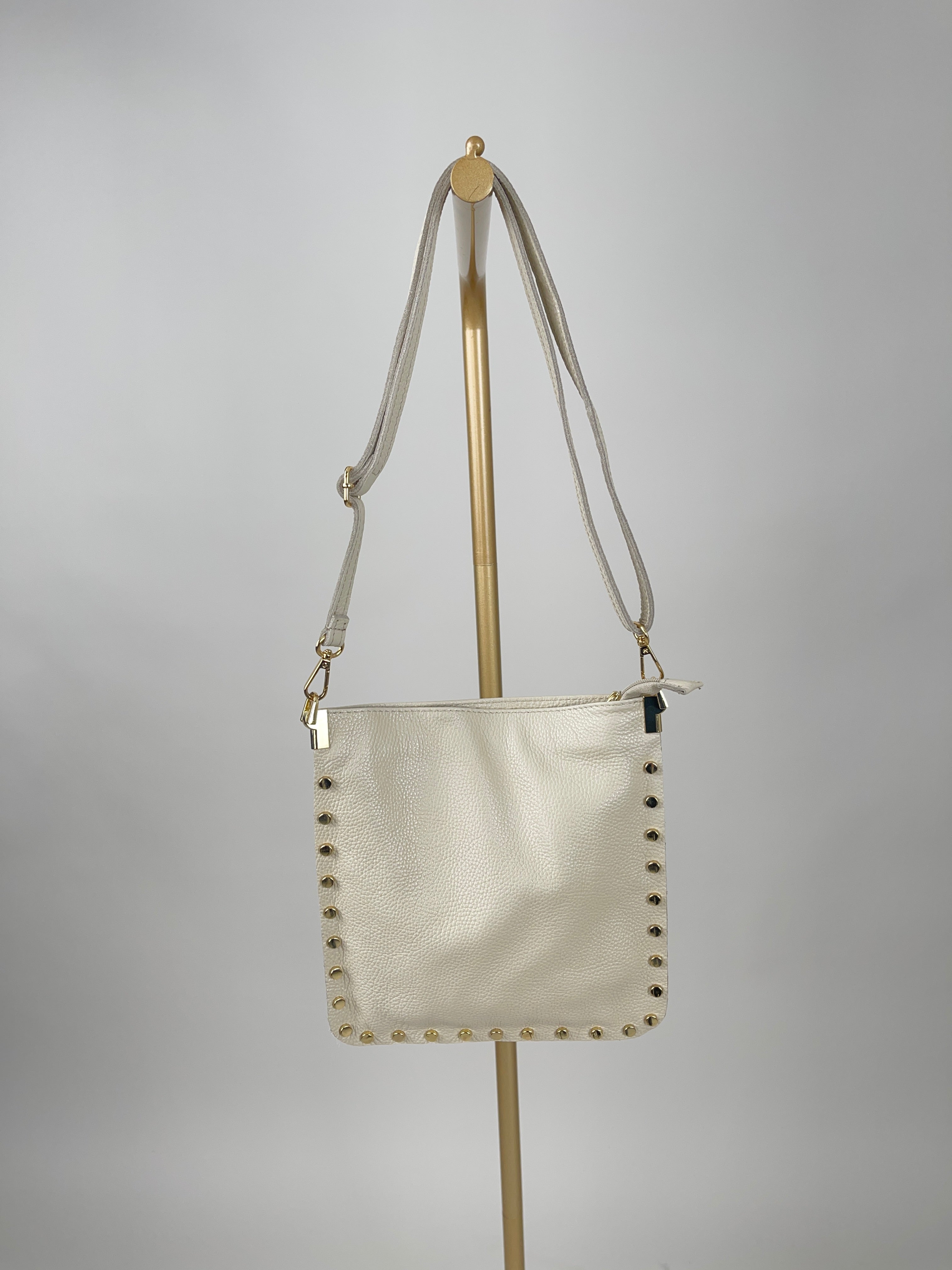 Tasche Echtleder mit Nieten in Beige