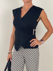 Top mit Brosche in Schwarz Artikel 6209