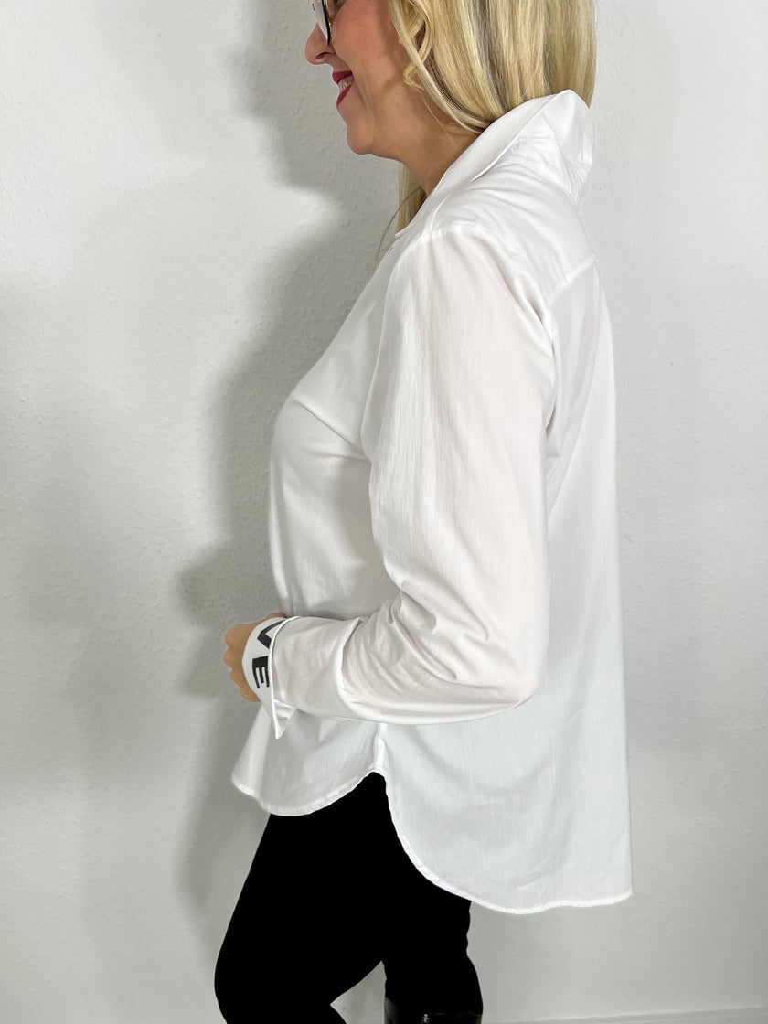 B-WARE Bluse Classic mit Schriftzug am Ärmel in Weiß Artikel 5371