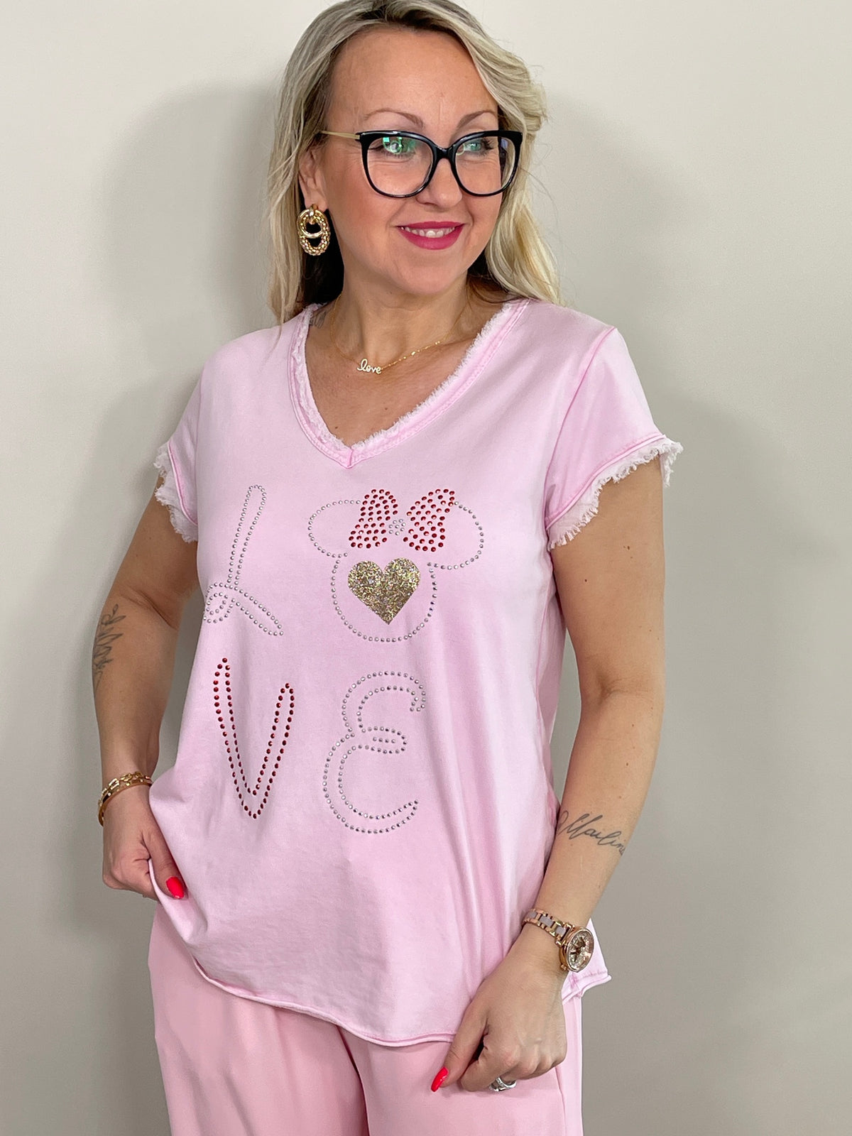 T-Shirt mit Steinchen und Glitzerdruck in versch. Farben