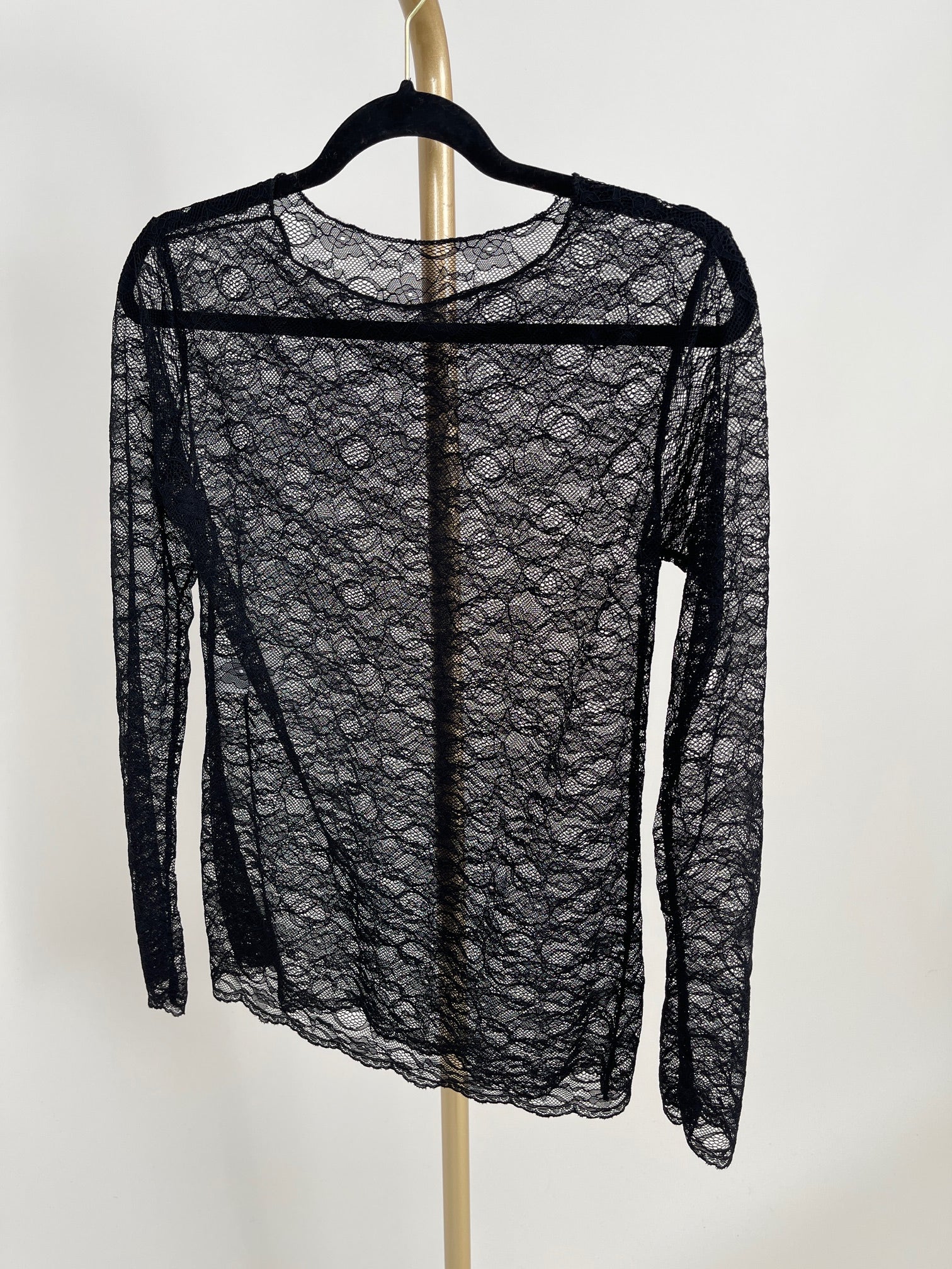 Langarmshirt aus Spitze in versch. Farben Art. 6559