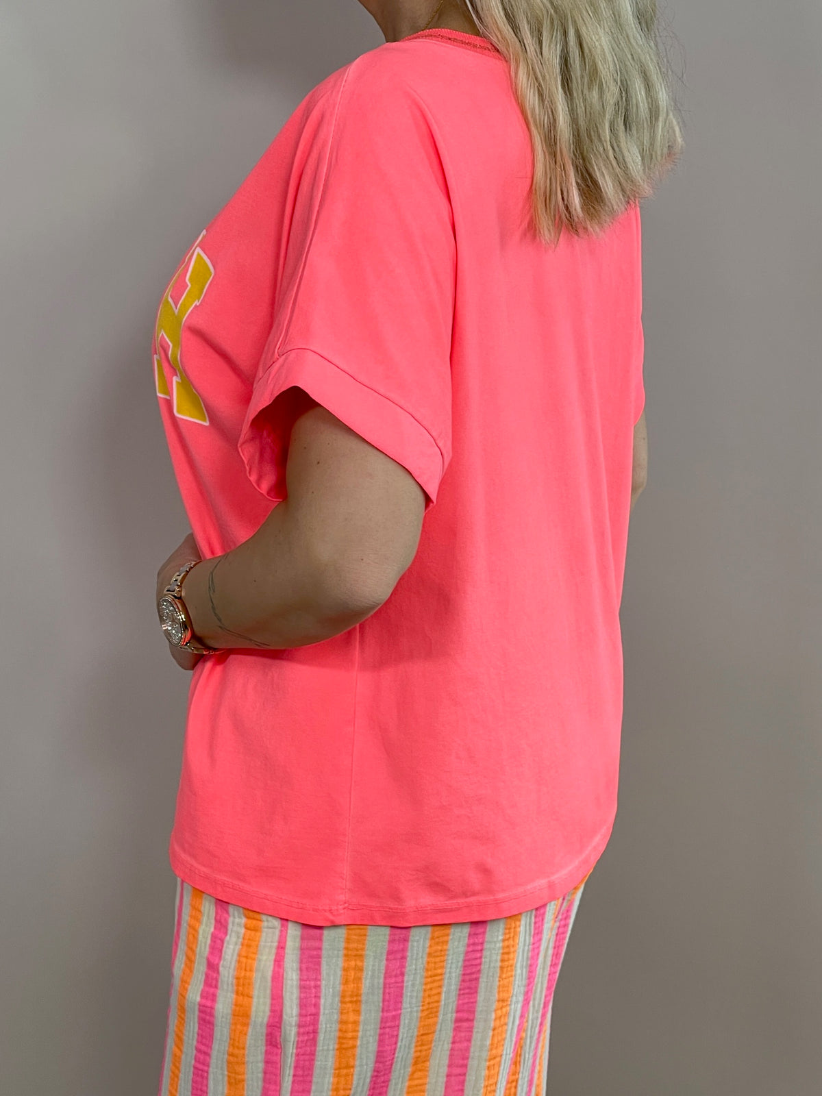 T-Shirt mit Aufdruck in versch. Farben