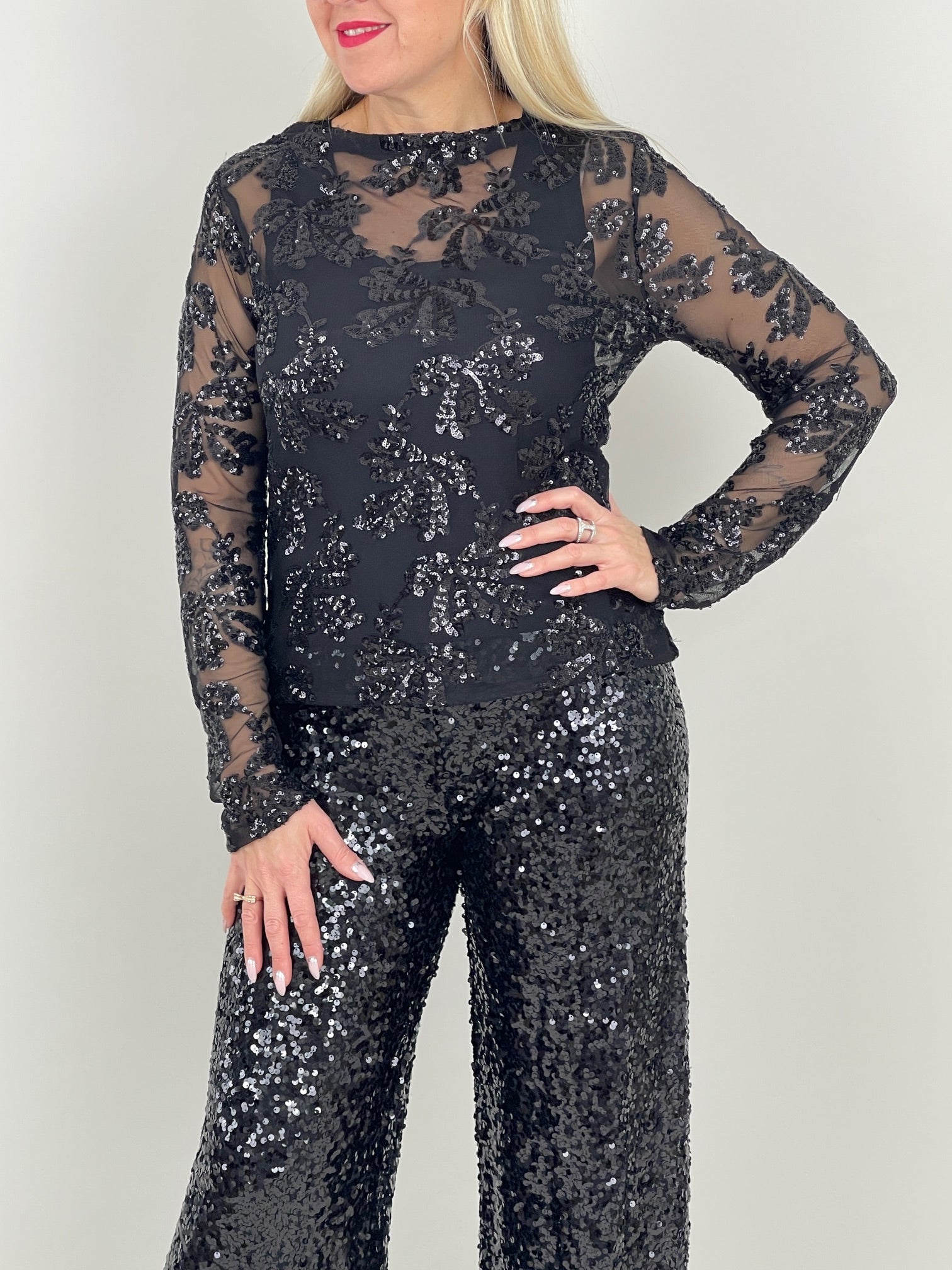 Langarmshirt aus Mesh mit Pailletten in Schwarz Art. 6588