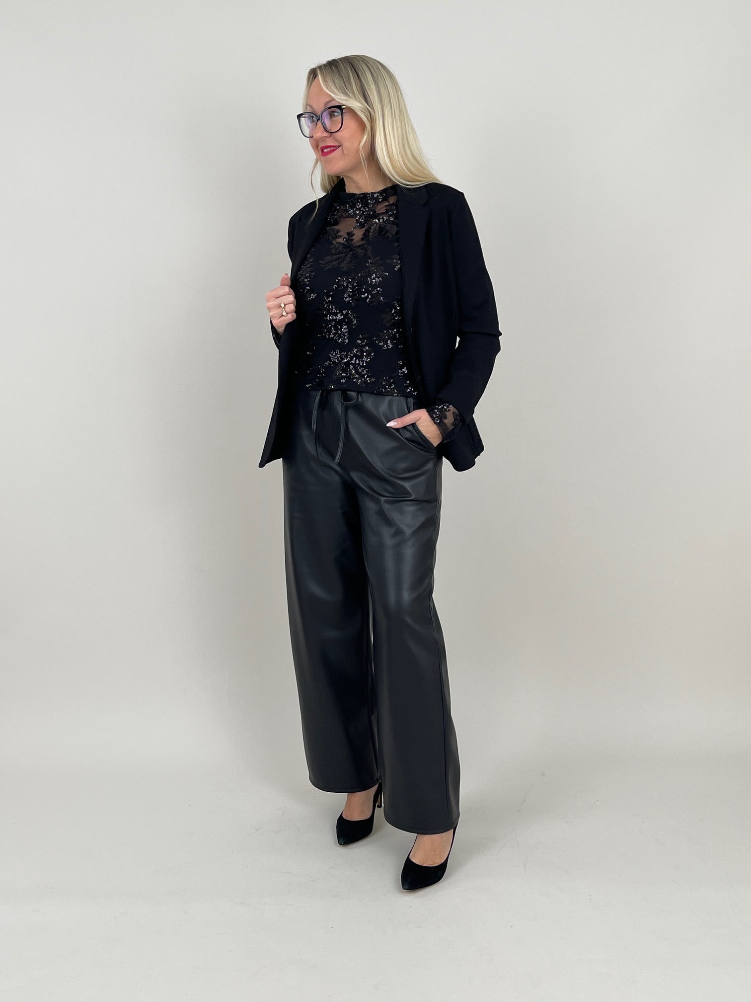 Langarmshirt aus Mesh mit Pailletten in Schwarz Art. 6588