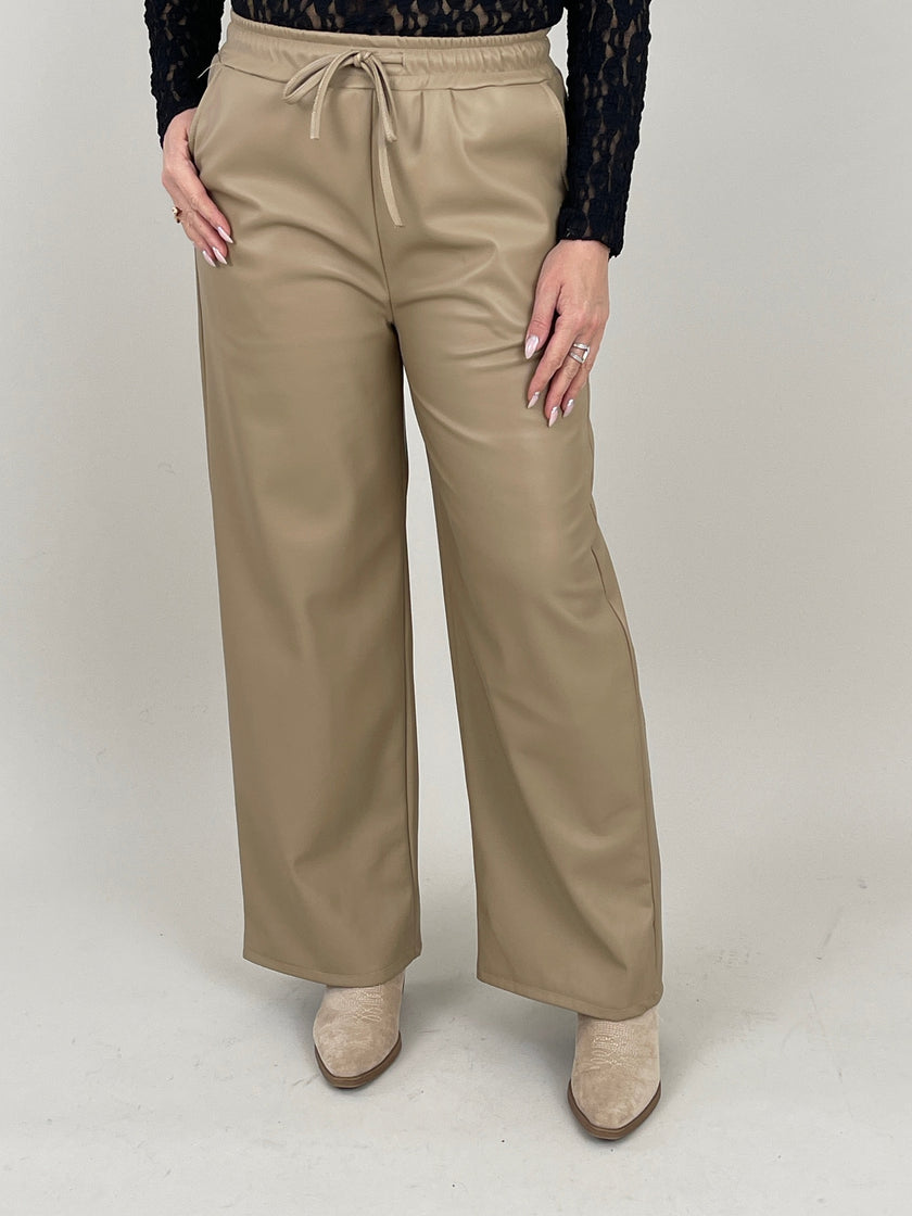 Marlene Hose Lederoptik in Camel Artikel 6586