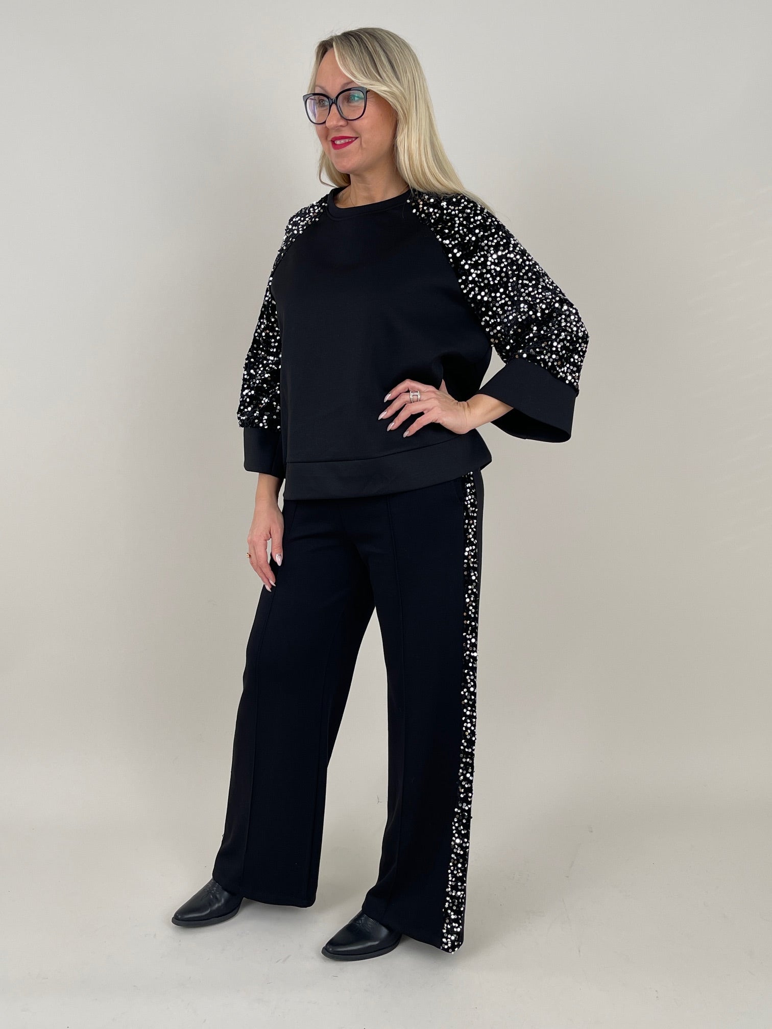 2-Teiler Oberteil&Hose Pailletten-Details in Schwarz Art. 6589
