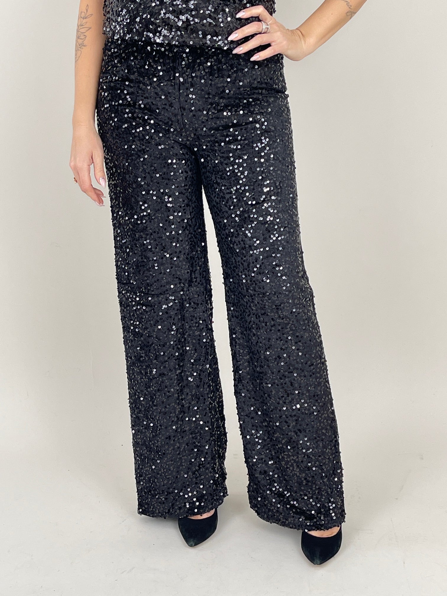 Marlenehose mit Pailletten in Schwarz Artikel 6591