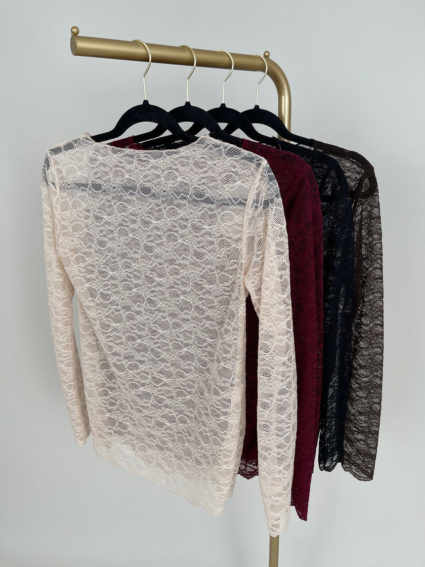 Langarmshirt aus Spitze in versch. Farben Art. 6559