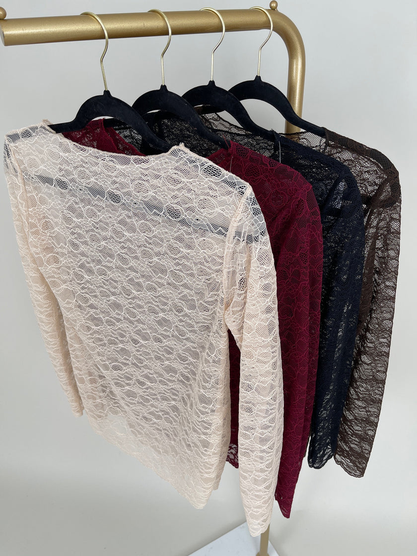 Langarmshirt aus Spitze in versch. Farben Art. 6559