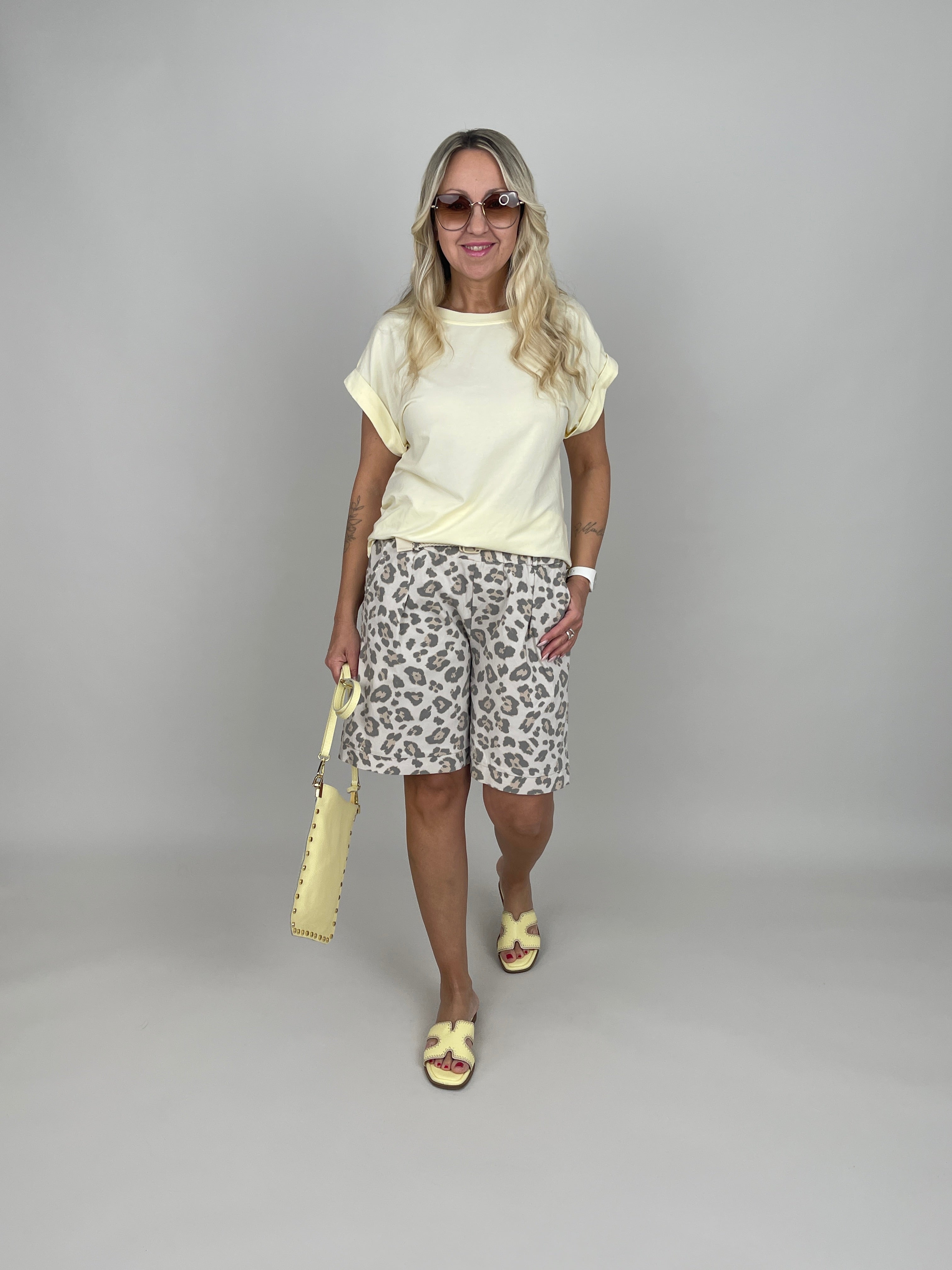 Bermuda Leo mit Gürtel in Beige