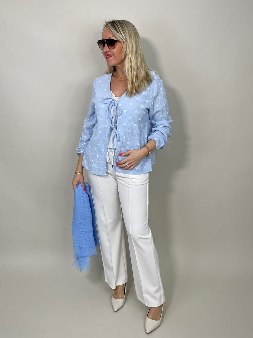 Musselin Bluse zum Binden mit Herzen in Hellblau Artikel 5807