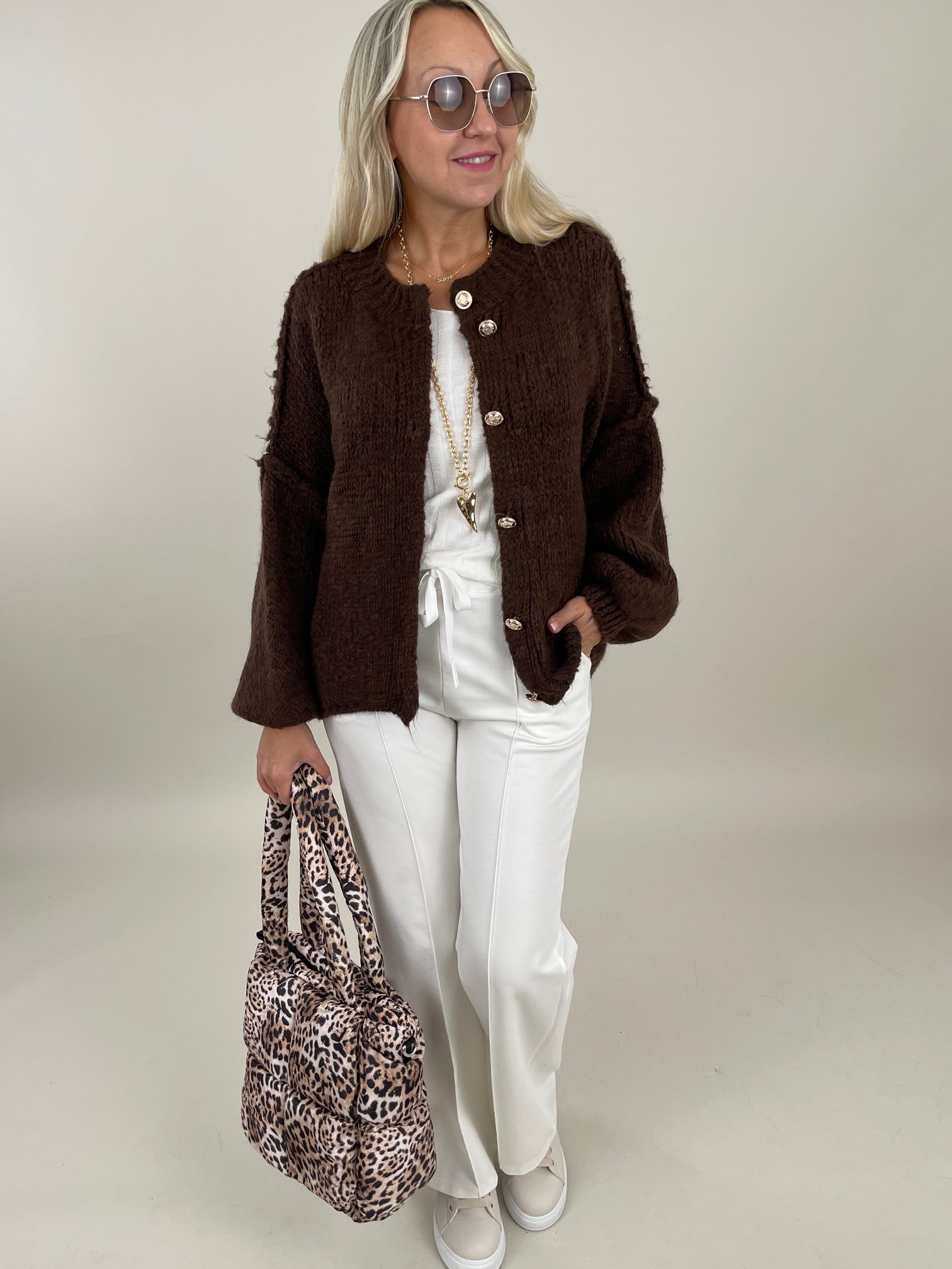 Cardigan Goldknöpfe in Mokka Artikel 6258