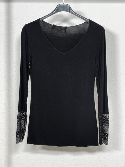 Langarmshirt mit Spitze in Schwarz Artikel 3878