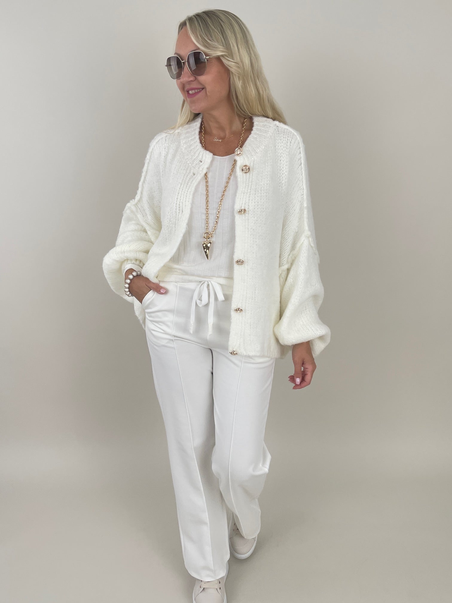 Cardigan Goldknöpfe in Offwhite Artikel 6260