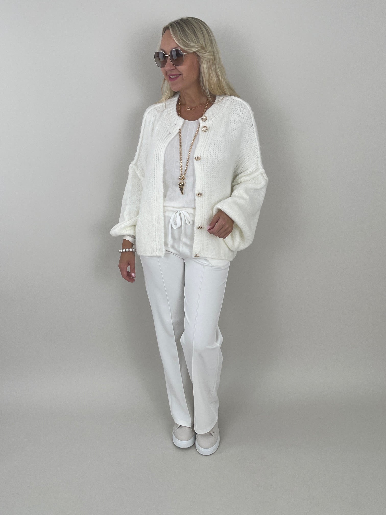 Cardigan Goldknöpfe in Offwhite Artikel 6260