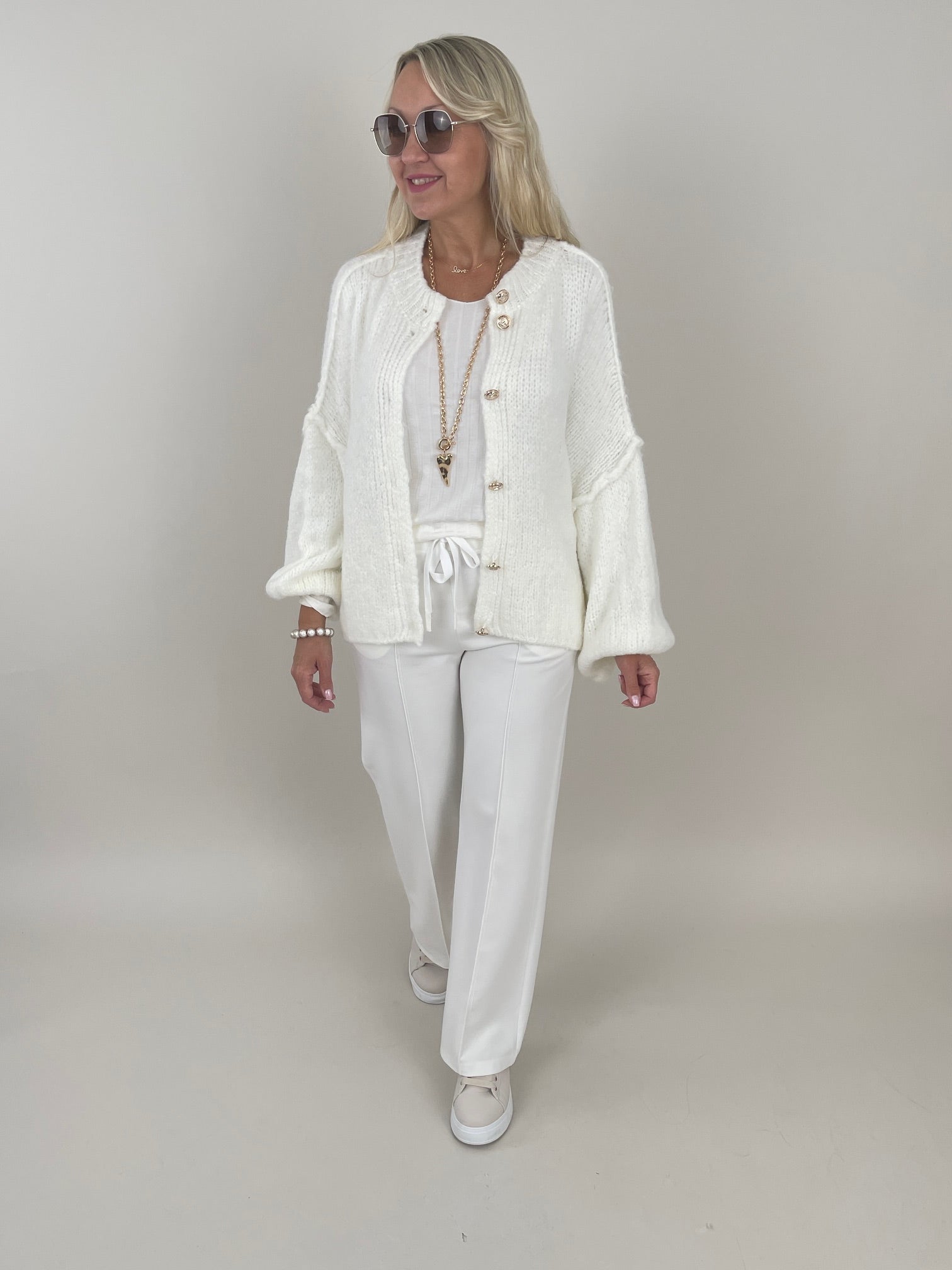 Cardigan Goldknöpfe in Offwhite Artikel 6260