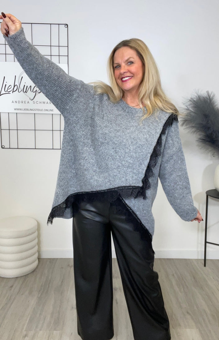 Strickpullover mit Details aus Spitze in Grau Art. 6606