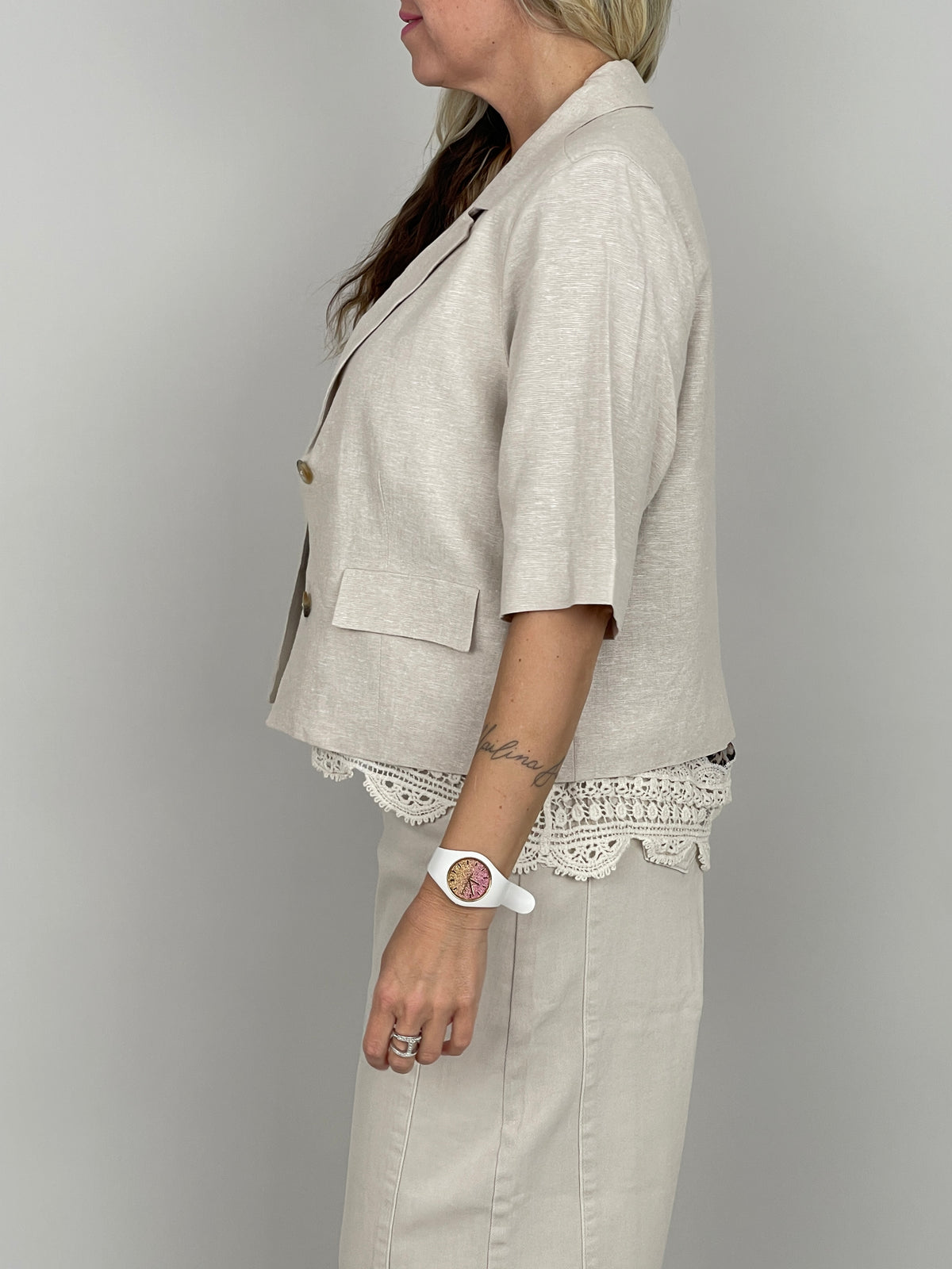 Kurzer Blazer Leinen in Beige