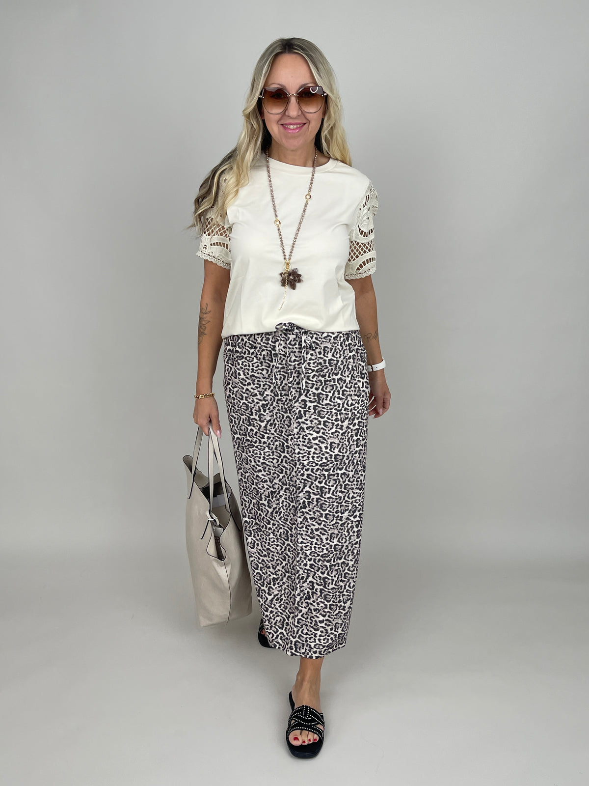 T-Shirt Joney von Rino&Pelle in Birch