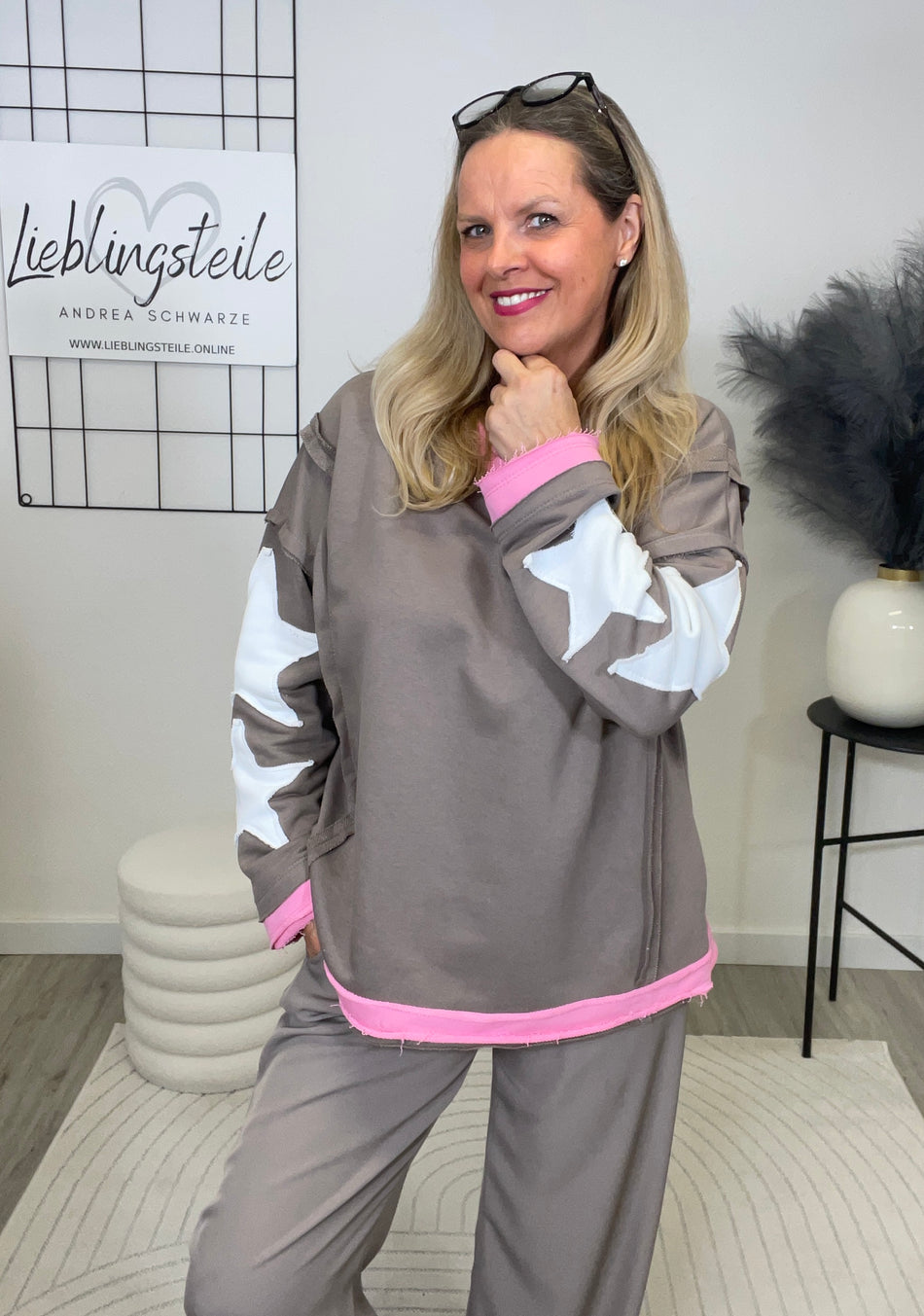 Sweatshirt Sterne-Details in Taupe