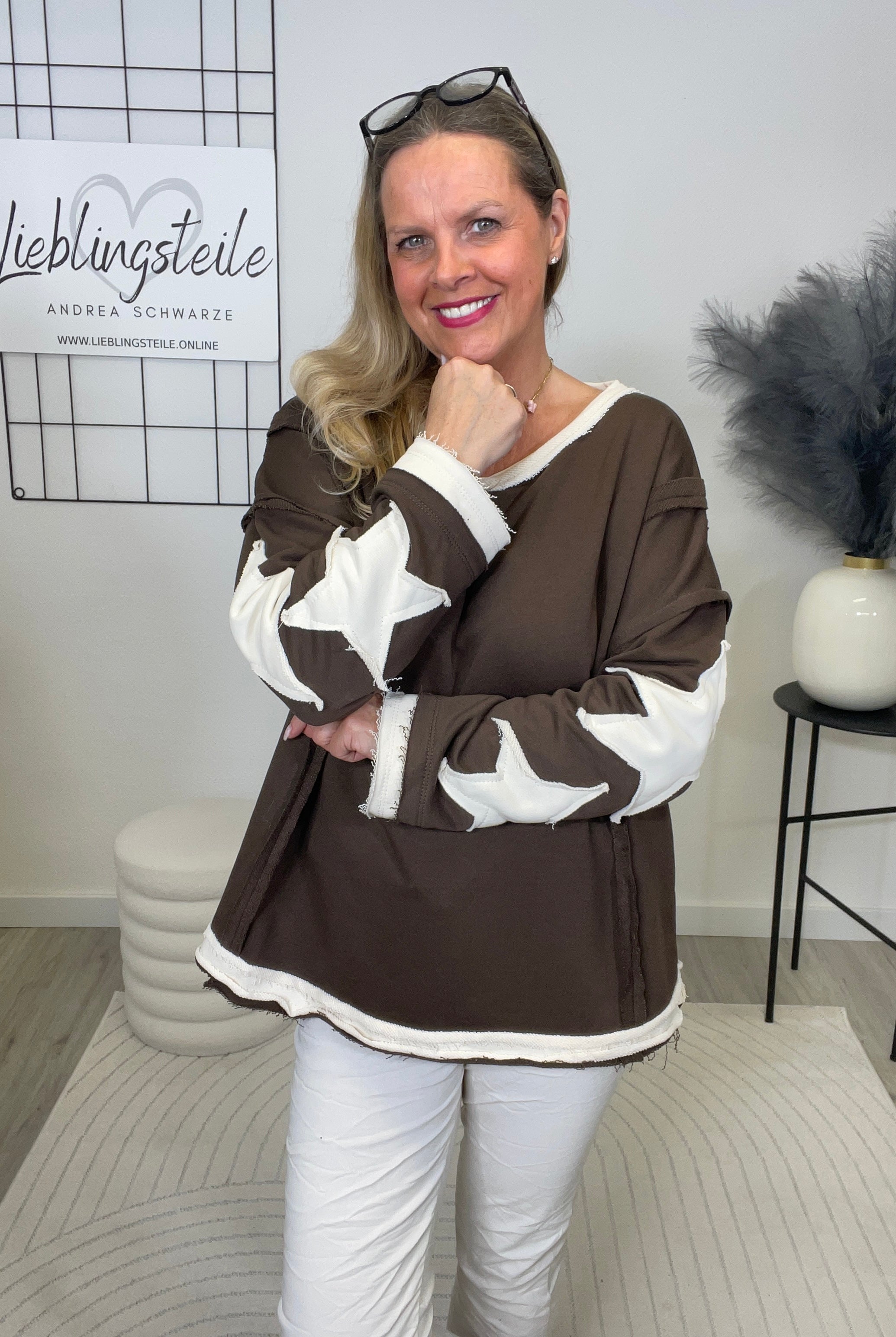 Sweatshirt Sterne-Details in Mokka