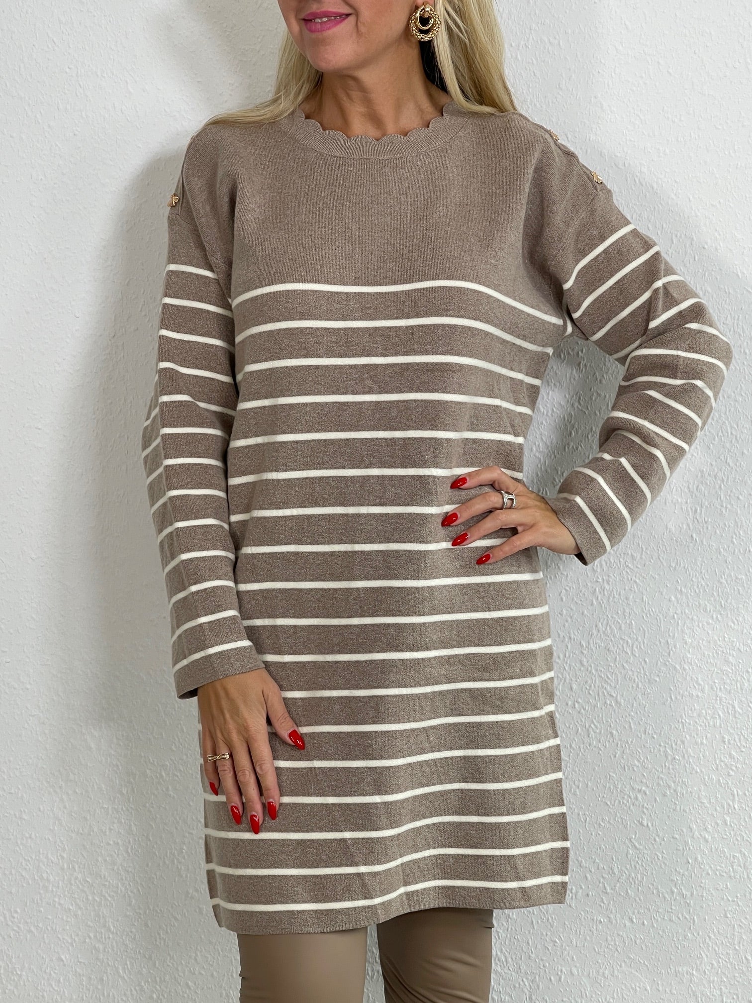 Strickkleid mit Streifen in versch. Farben
