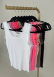 Top mit Spitze in versch. Farben