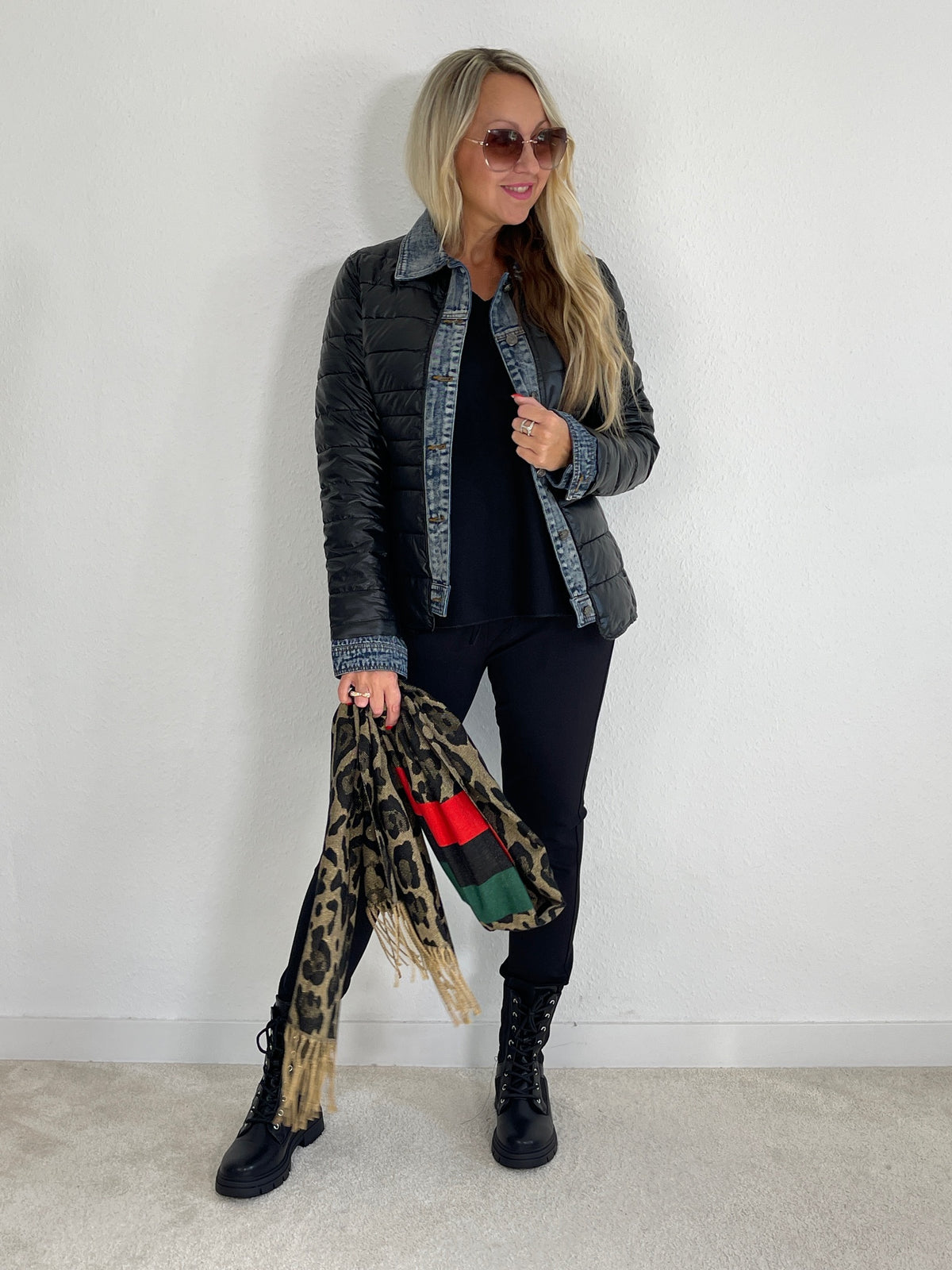 Steppjacke mit Jeanseinsatz in versch. Farben