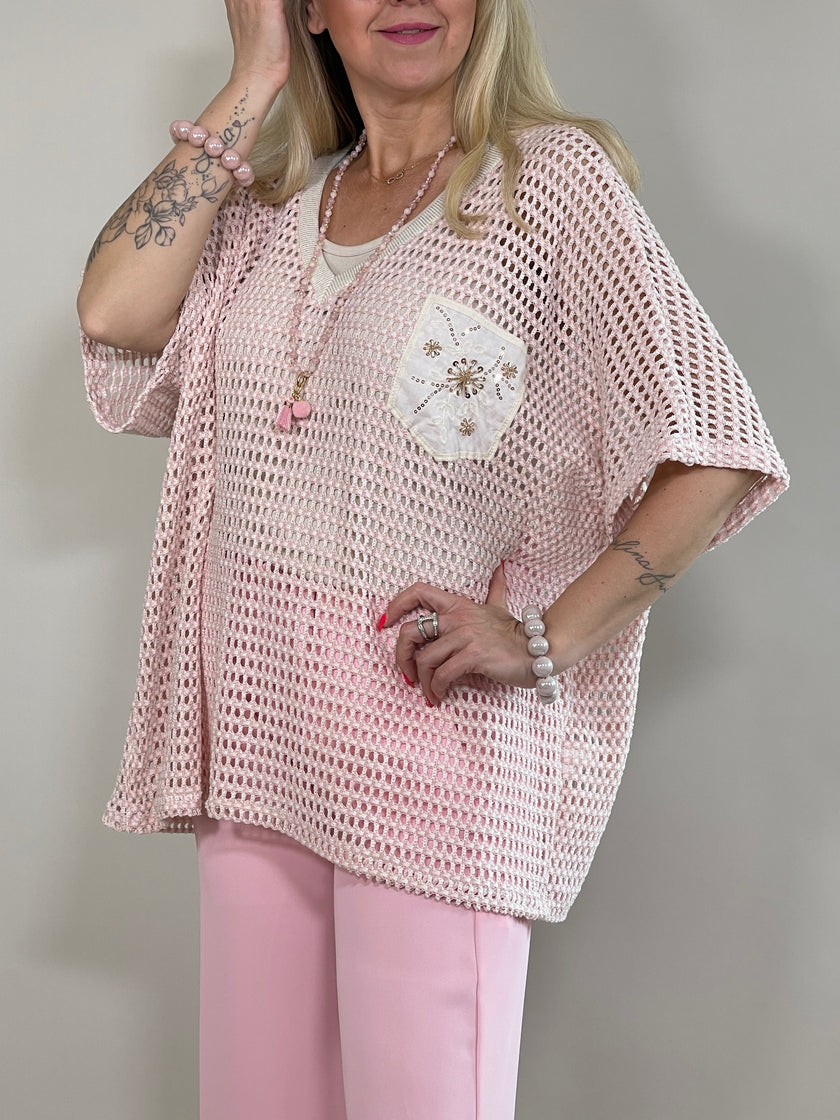 Pullover Lochmuster mit Brusttasche versch. Farben