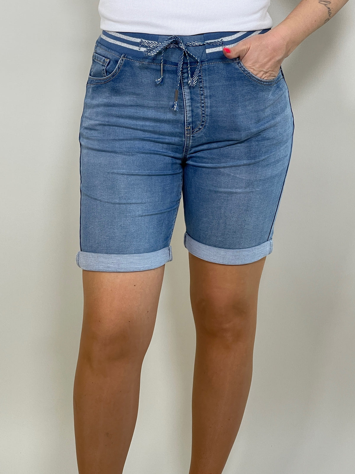 Shorts im Jogpants-Style in Blau