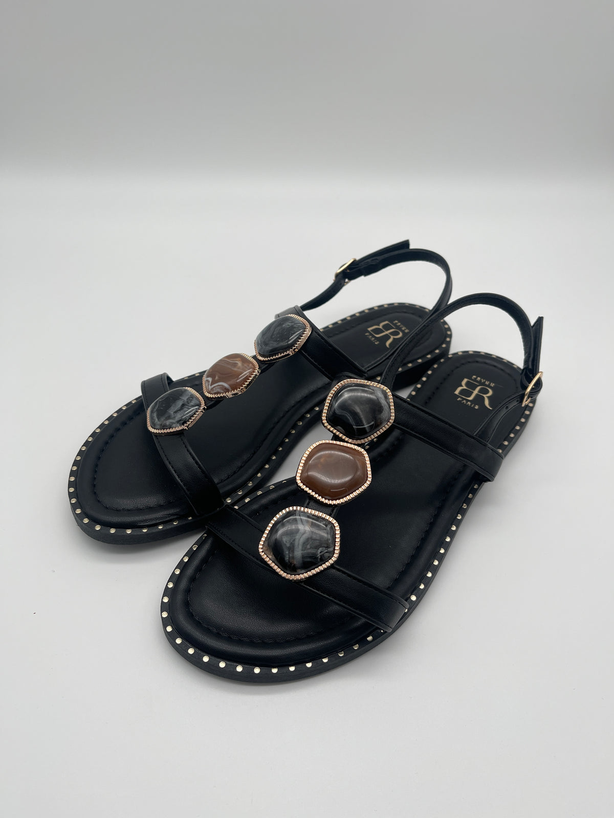 Sandalen mit Steinen in Schwarz