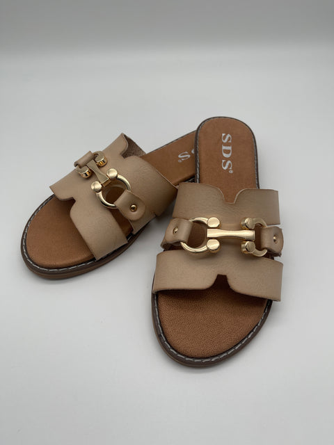Sandalen mit goldenem Detail in Beige